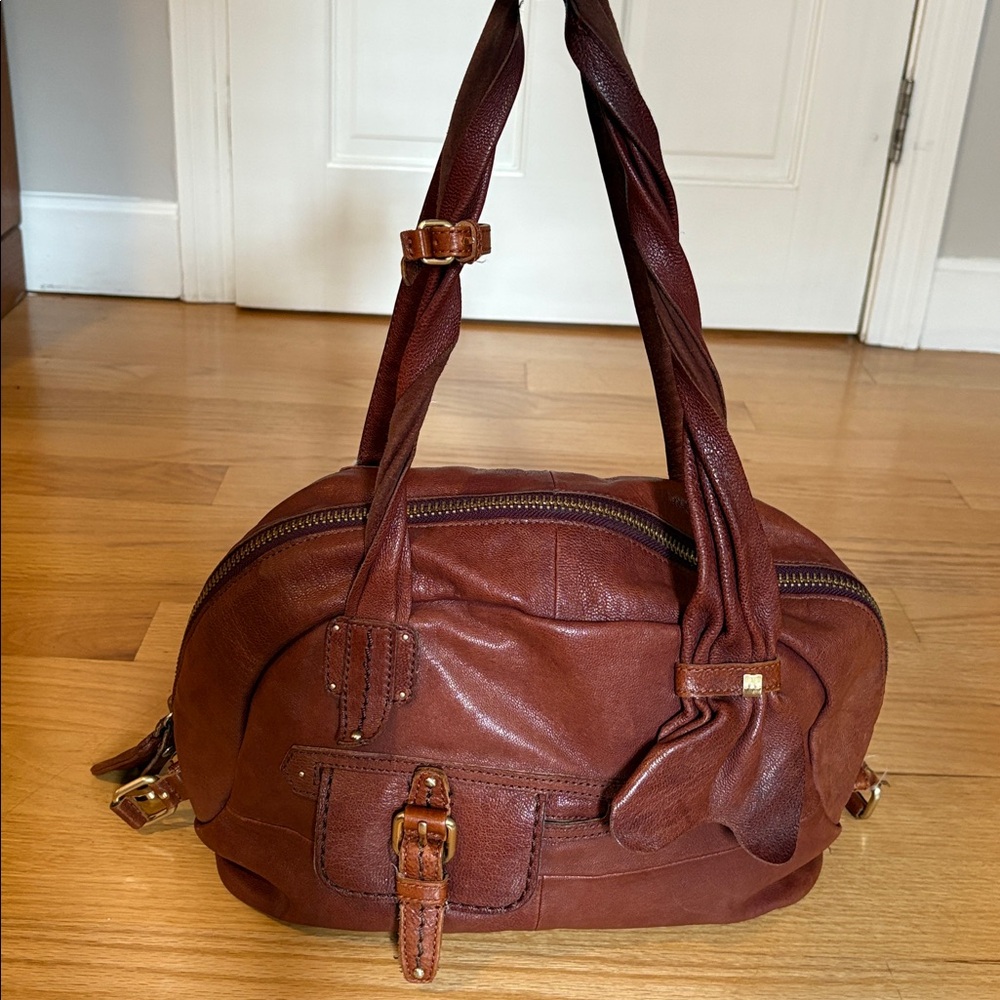 Soft shoulder bag, oxblood